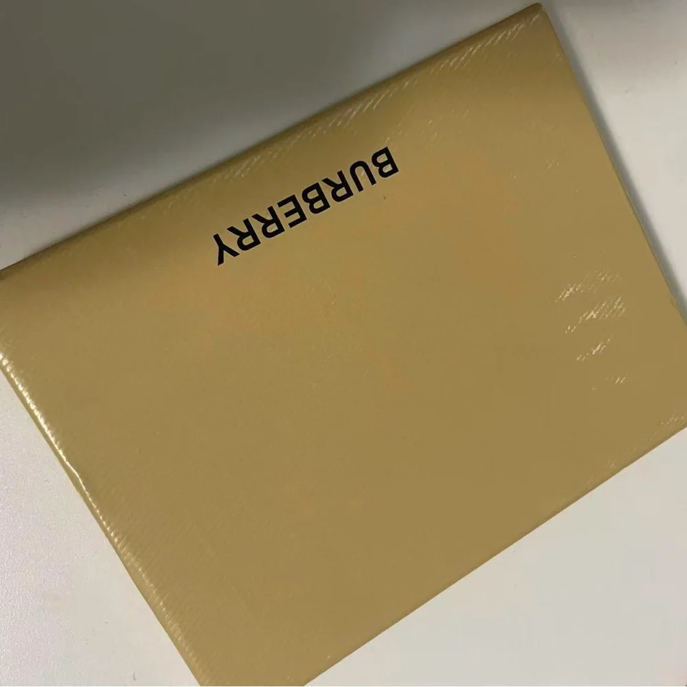 Burberry Gold Monogram Ornaments set - Picture 6 of 7